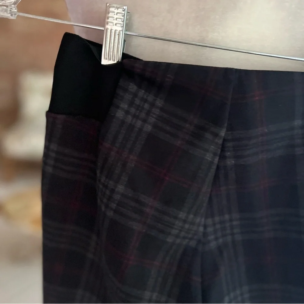William Rast  Plaid Black Grey Red Ponte Knit Leggings S (Jrs) Preppy Chic